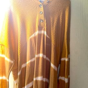 I love the hoodie I don’t really want to sell it but I have to